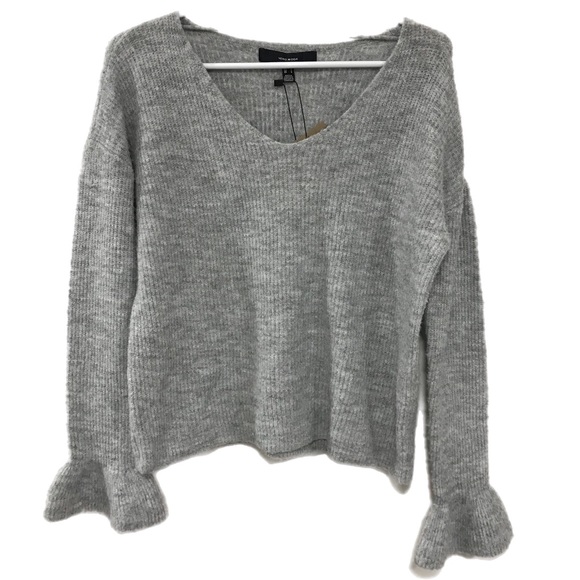 Vero Moda Sweaters - Vero Moda Grey V-Neck Sweater
